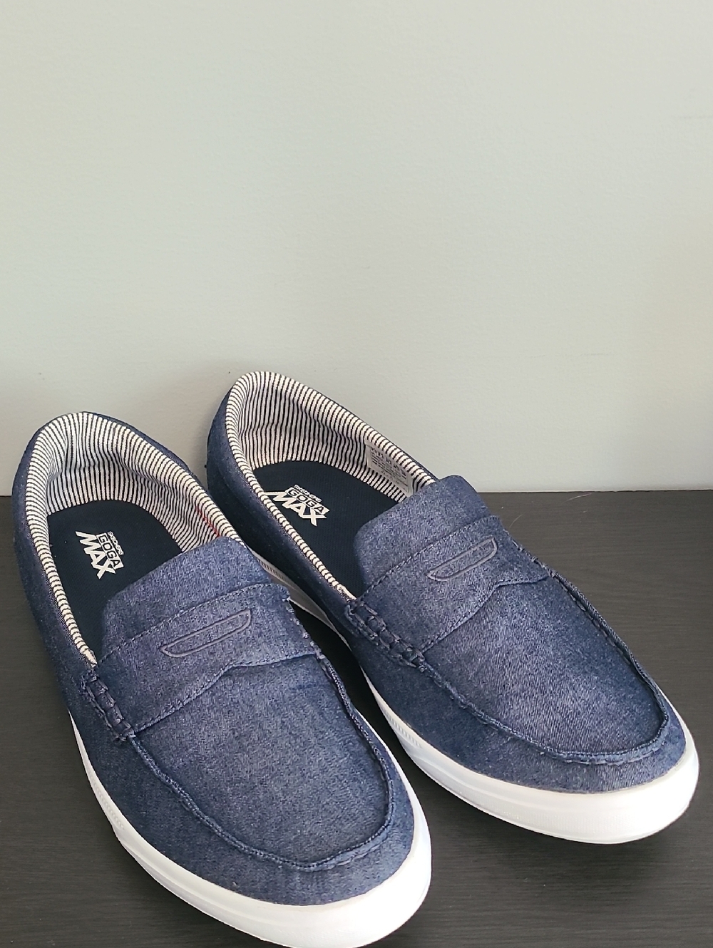Skechers Goga Max Navy Denim Slip-On Fabric Loafers Dock Shoes Size 9.5